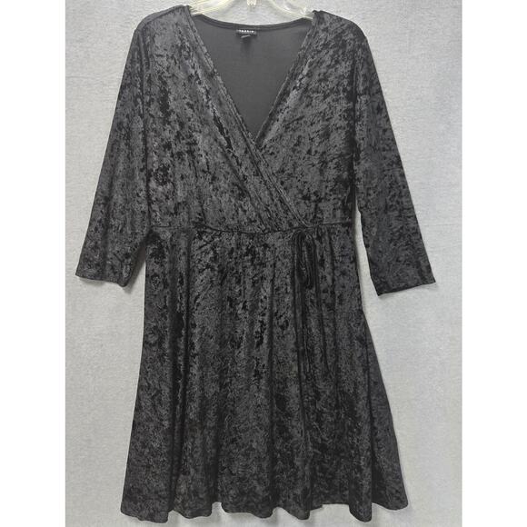 Torrid Black Crushed Velvet Wrap Dress Size 1X - Picture 1 of 5